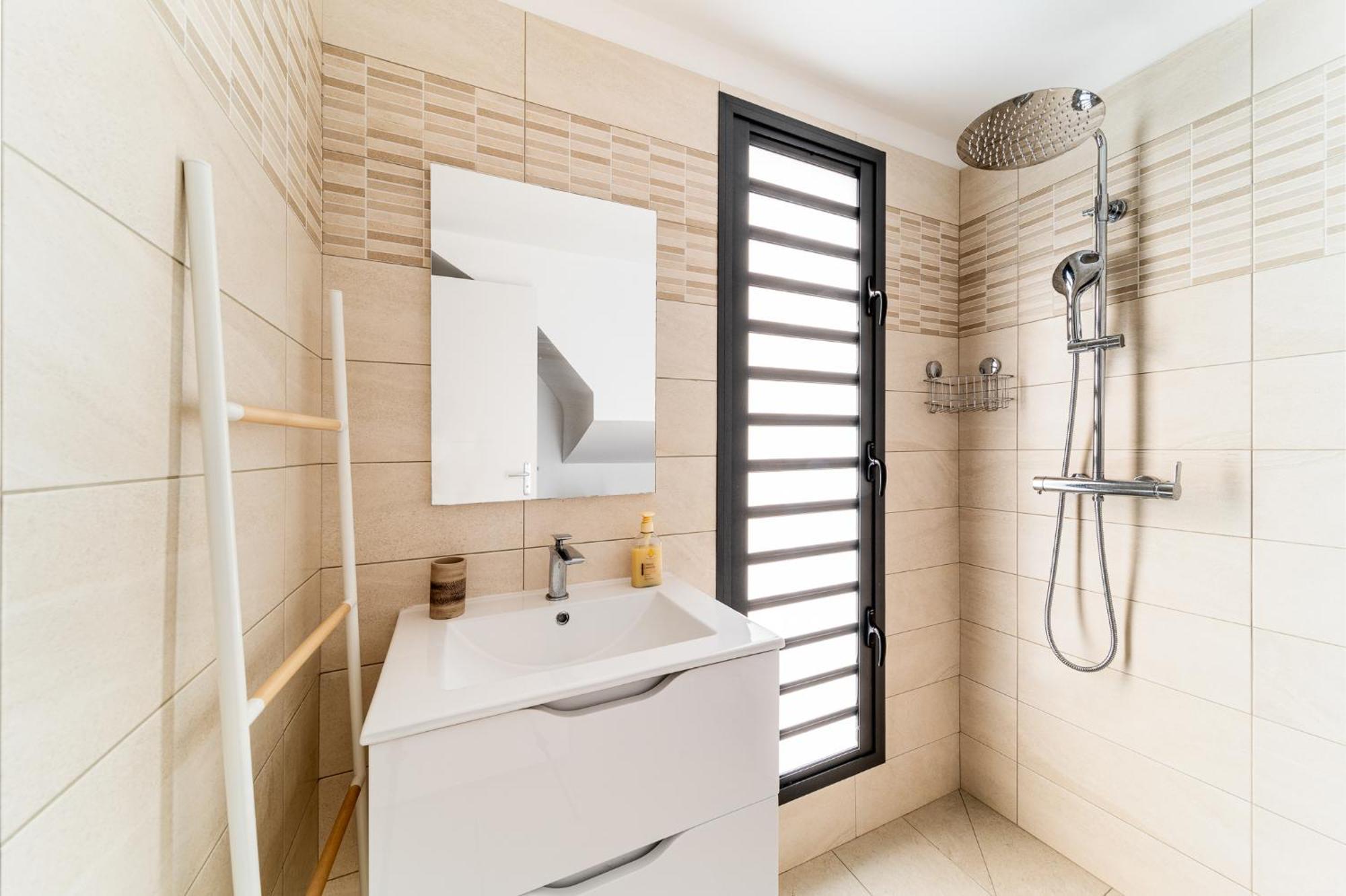 Villa Moderne Manapany -Jacuzzi-Proximite Mer 圣若瑟 外观 照片